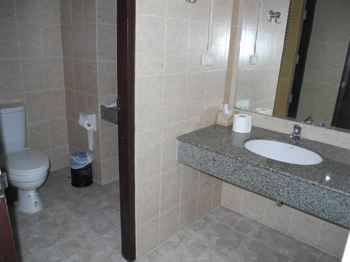 Star Bright Court Ξενοδοχείο Τσιανγκ Ράϊ Εξωτερικό φωτογραφία